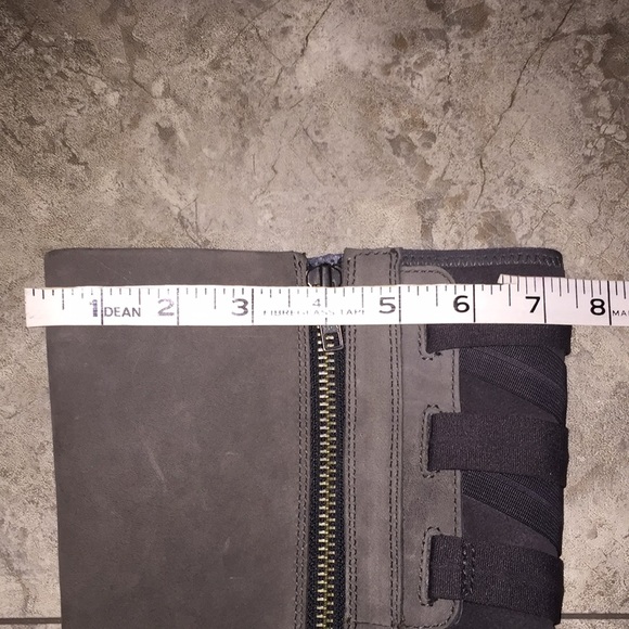 Waterproof Ariat Boots - Picture 14 of 15